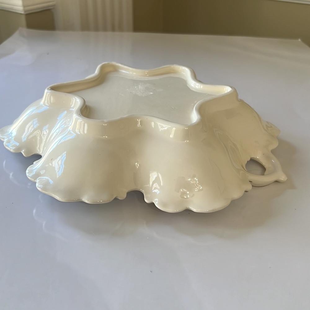 Ceramic White, Gold Accent, Poppy Floral Fruit Bowl - Picture 5 of 9